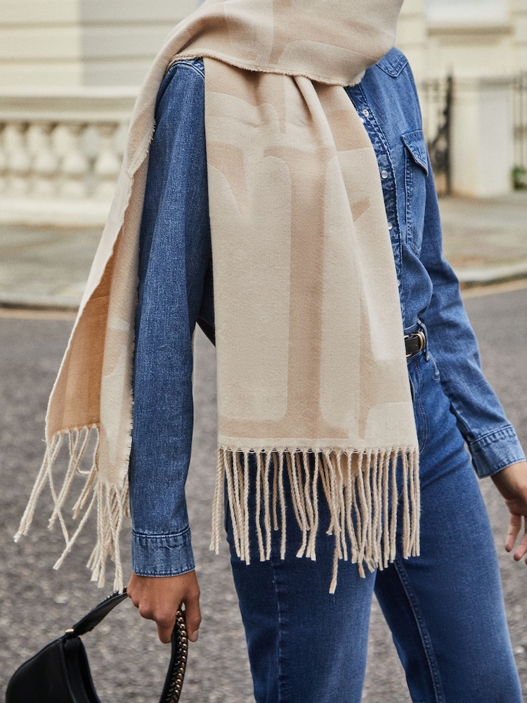 Lipsy Cream Super Soft Midweight Printed Scarf - Image 4 of 4