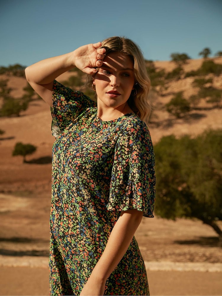Live Unlimited Black Curve Floral Flutter Sleeve Midaxi T-Shirt Dress - Image 2 of 6