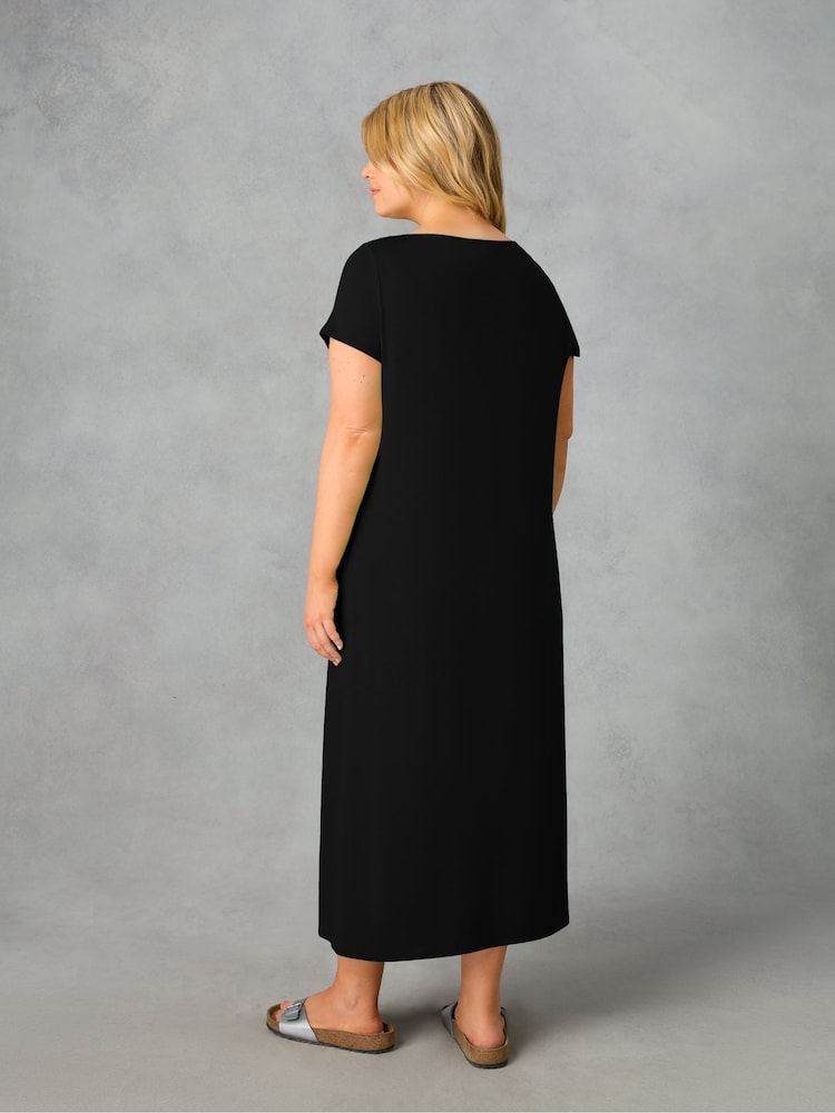Live Unlimited Black Curve Petite Jersey Midaxi T-Shirt Dress - Image 2 of 4