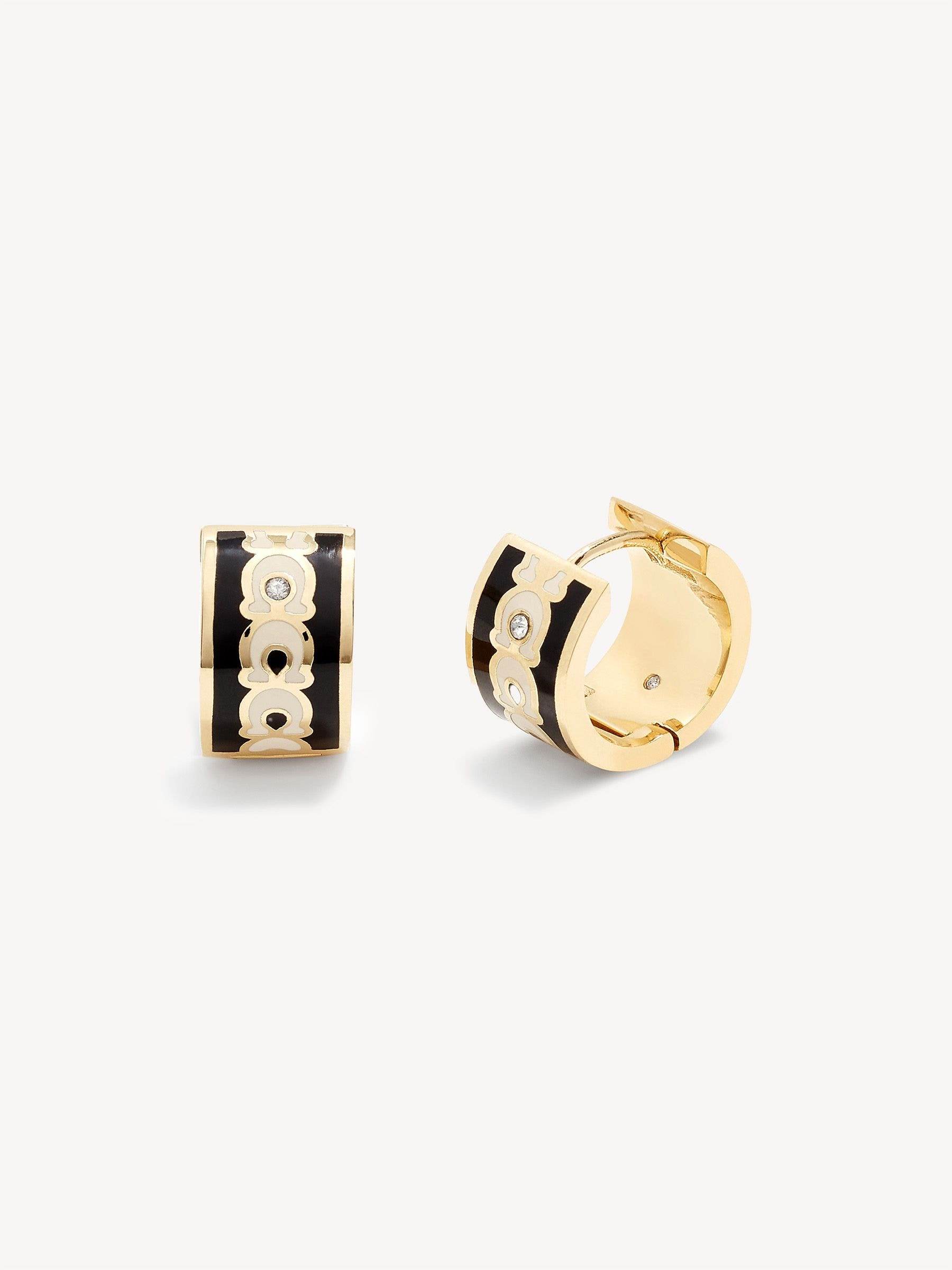 【COACH】セール☆Signature Huggie Earrings☆シグネチャー Coach Signature C Huggie Hoop Earrings