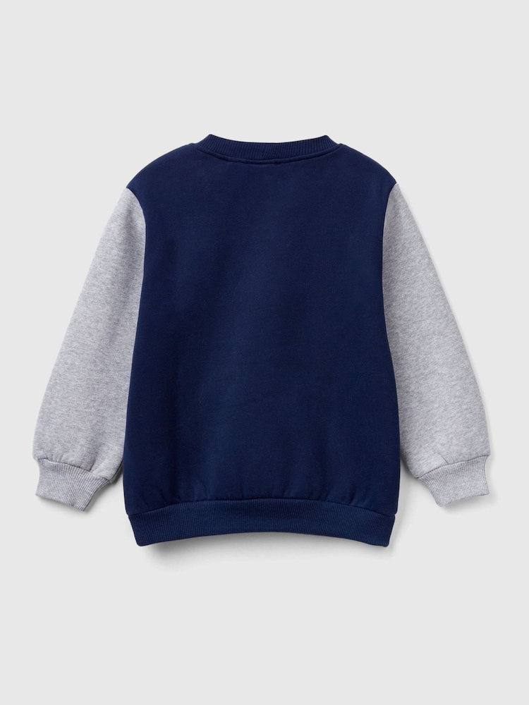 Benetton Grey Crewneck Brushed 100% Cotton Fleece Sweatshirt Ribbed Neck Cuffs - Image 2 of 3 Benetton Grey Crewneck Brushed 100% Cotton Fleece Sweatshirt Ribbed Neck Cuffs - Image 2 of 3
