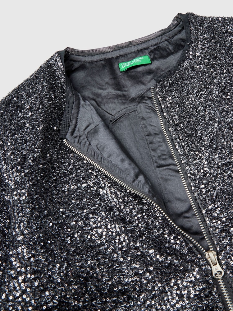 Chaqueta bomber negra con tejido de lentejuelas pequeñas y cremallera con logo de Benetton - Imagen 3 de 3