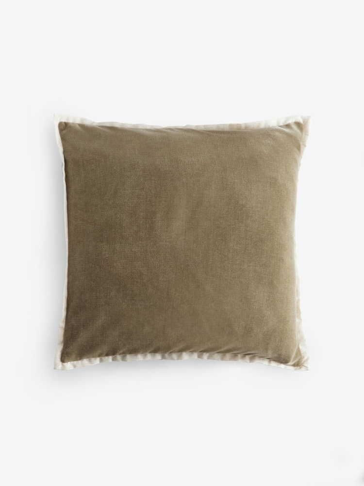 Green Loxley Velvet 50 x 50cm Cushion - Image 3 of 5