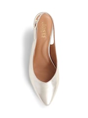 ذهبي - Jones Bootmaker Zaria Slingback Heels - صورة 7 من 8