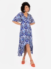 Lovedrobe – Midaxi-Kleid mit Cape-Ärmeln, Rüschen und Wickelsaum - Bild 3 von 5