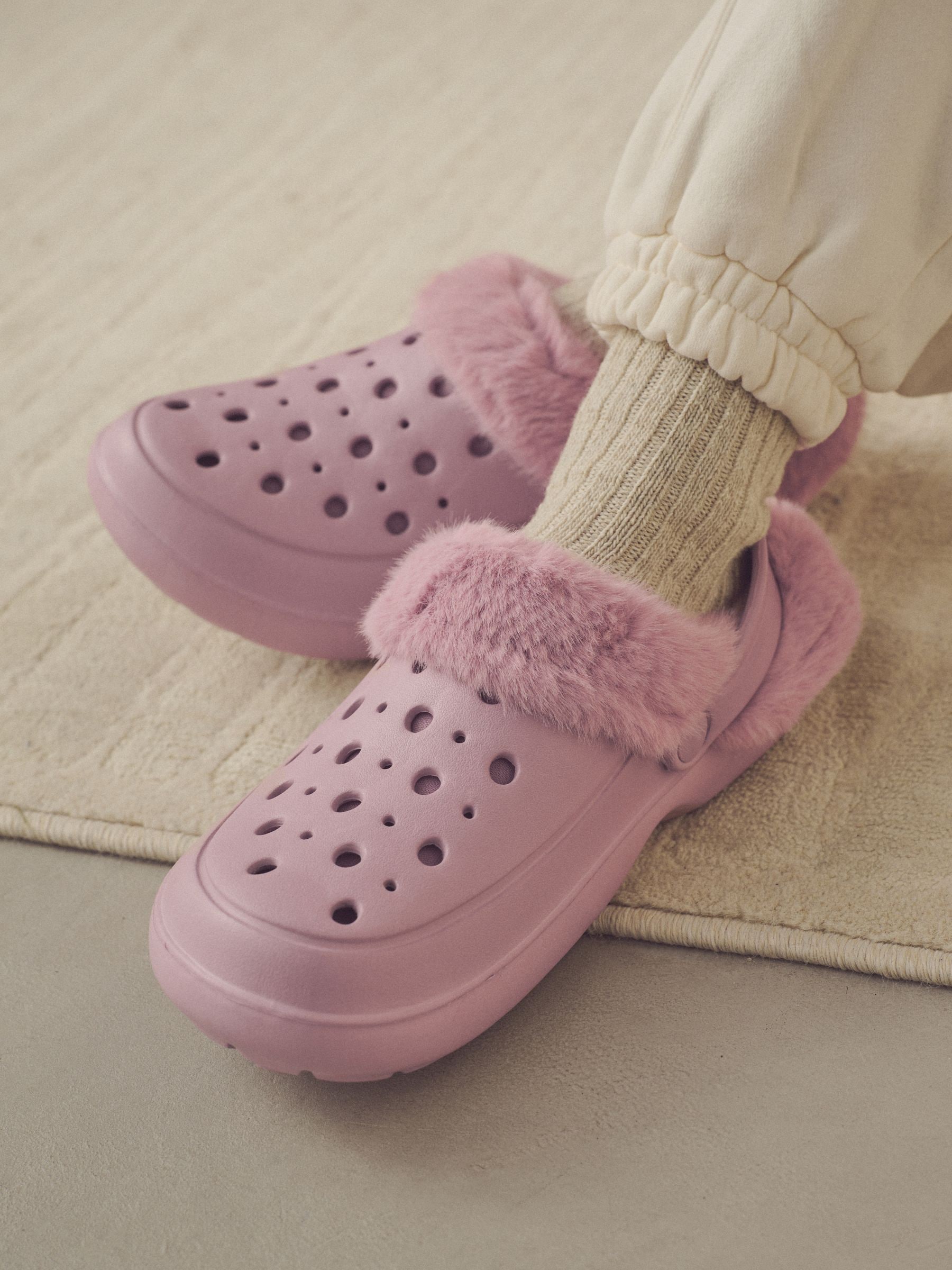 Pink Womens Faux Fur Lined Clogs Slippers