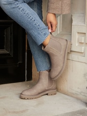 Linzi Porter Nubuck Chelsea Boots - Imagen 1 de 5