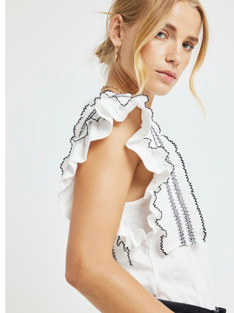 River Island Cream Frill Stitched Shoulder 100% Cotton Top - Image 2 of 4 River Island Cream Frill Stitched Shoulder 100% Cotton Top - Image 2 of 4