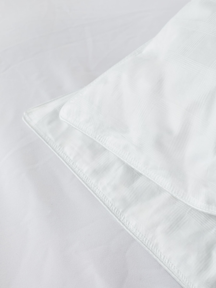 Collection Luxe Duck Down and Feather 10.5 Tog Duvet - Image 2 of 2