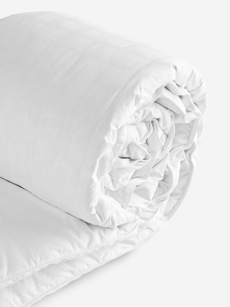 Collection Luxe Duck Down and Feather 13.5 Tog Duvet - Image 3 of 3