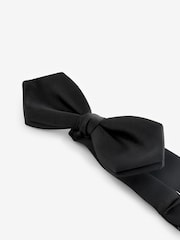 Black Butterfly Bow Tie - Image 5 of 5