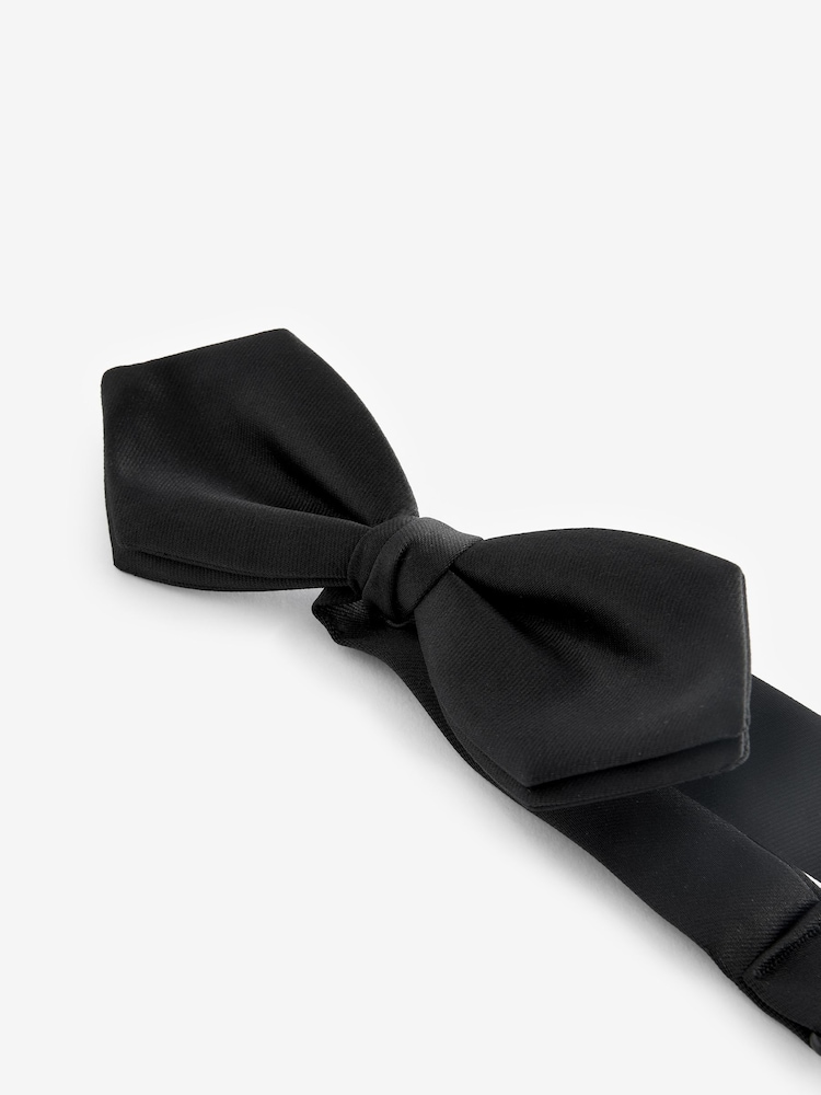 Black Butterfly Bow Tie - Image 5 of 5