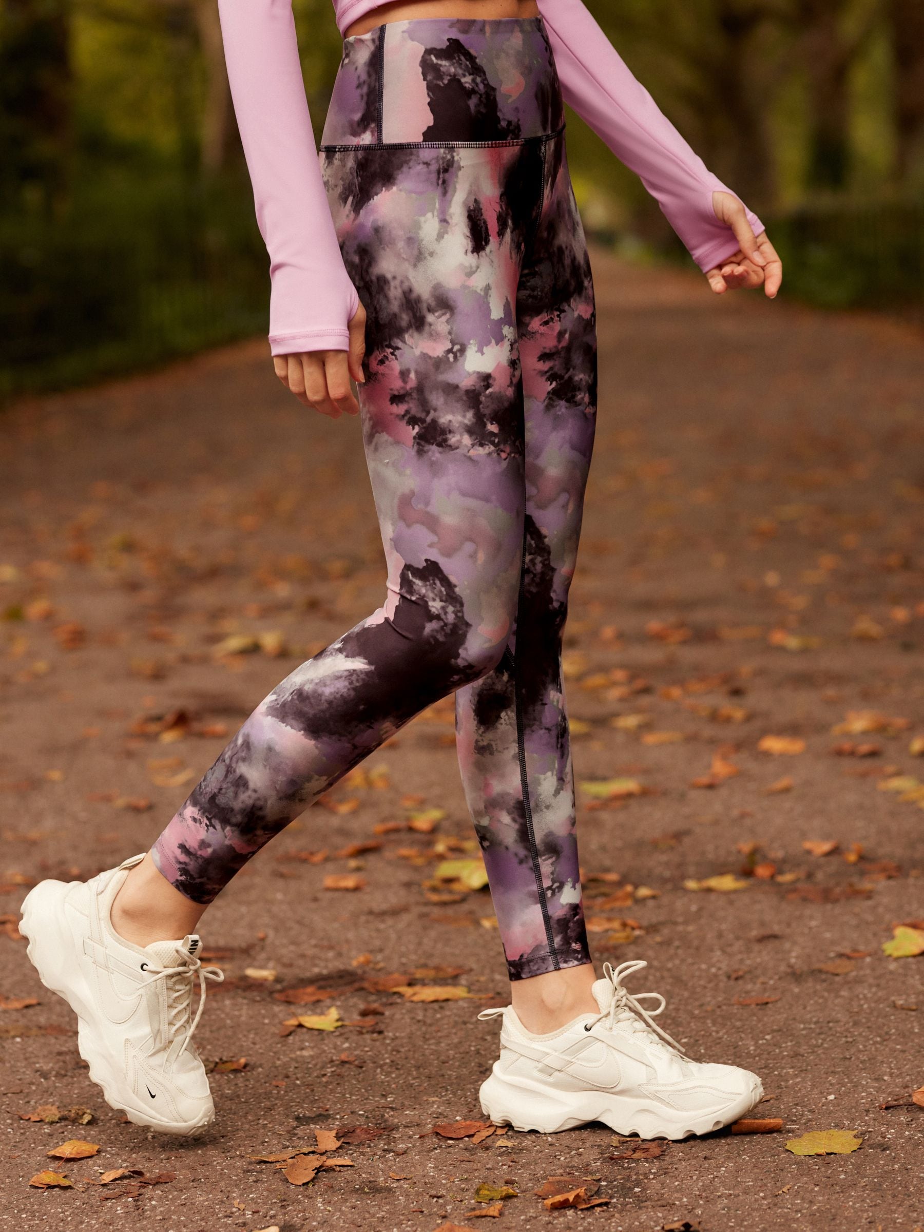 Pink yoga leggings 2025