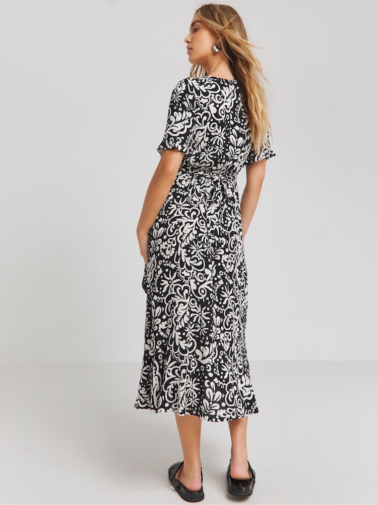 Simply Be Mono Imprimeu Material încrețit Wrap Rochie - Image 2 of 4