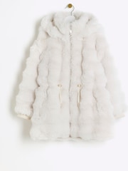 Creme - River Island Bobble Mantel aus Kunstpelz für Mädchen - Bild 1 von 1