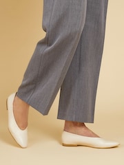 Jones Bootmaker Leather Pumps - Image 6 of 6