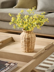 Artificial Floral Arrangment In Woven Vase - Imagen 1 de 4