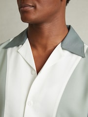 Reiss Green Multi Dalorian Colourblock Cuban Collar Shirt - Image 4 of 6