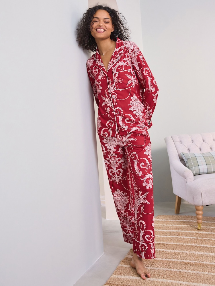 أحمر - طقم بيجامة Josette بأزرار كاملة من Laura Ashley - Image 2 of 11