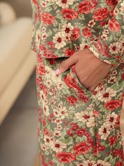 أخضر - بيجامة مخملية من Laura Ashley - صورة 5 من 12