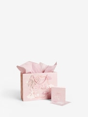Set de bolsa de regalo y tarjeta para niña con diseño "Born In 2025" - Imagen 3 de 4