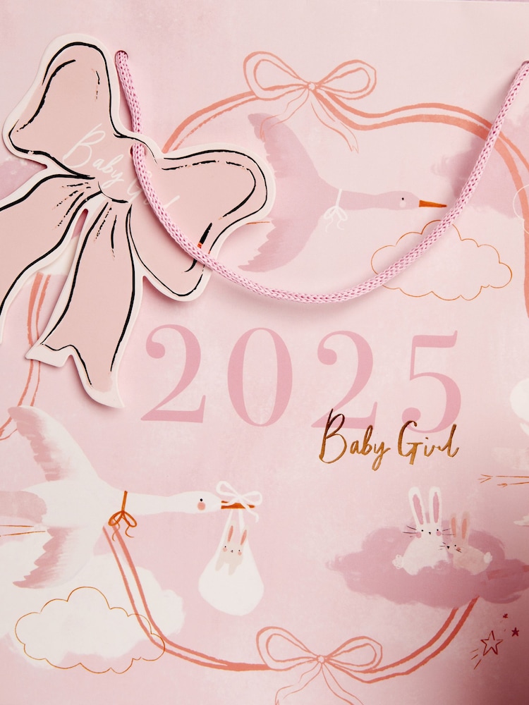 Set de bolsa de regalo y tarjeta para niña con diseño "Born In 2025" - Imagen 4 de 4