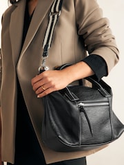 Black Handheld Shopper Bag - Image 2 of 9