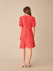 Ro&Zo Red Dash Print Shirred Shoulder Short Dress - Image 3 of 6