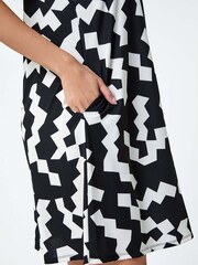 Dusk Geometric Print Stretch Swing Dress - Imagen 5 de 5