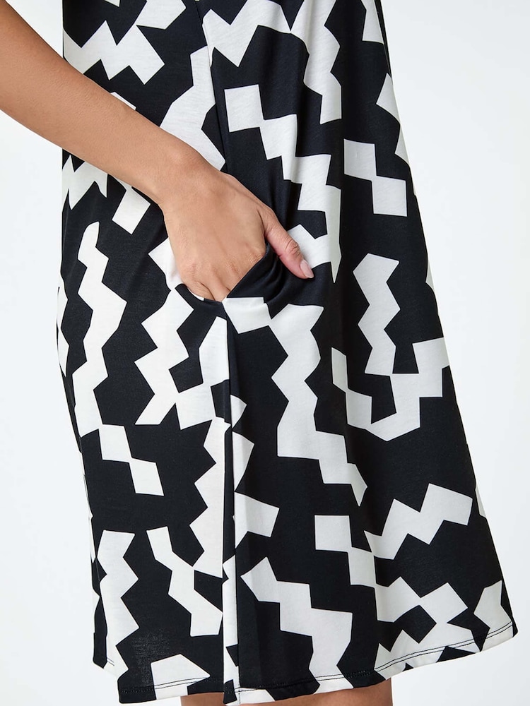 Dusk Geometric Print Stretch Swing Dress - Imagen 5 de 5