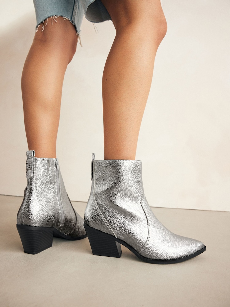 فضي - Forever Comfort® Cowboy Ankle Boots - صورة 1 من 8