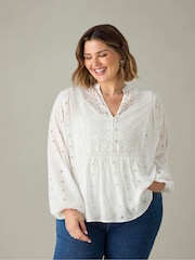Live Unlimited Ivory White Curve Textured Overlay Top - Image 4 of 8