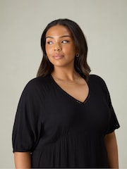 Live Unlimited Curve V-Neck Tiered Midi Dress - Bild 5 von 6