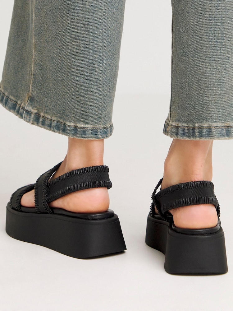 Simply Be Stretched Ruched Strappy Flatform Sandals in Wide Fit - Bild 2 von 4 Simply Be Stretched Ruched Strappy Flatform Sandals in Wide Fit - Bild 2 von 4