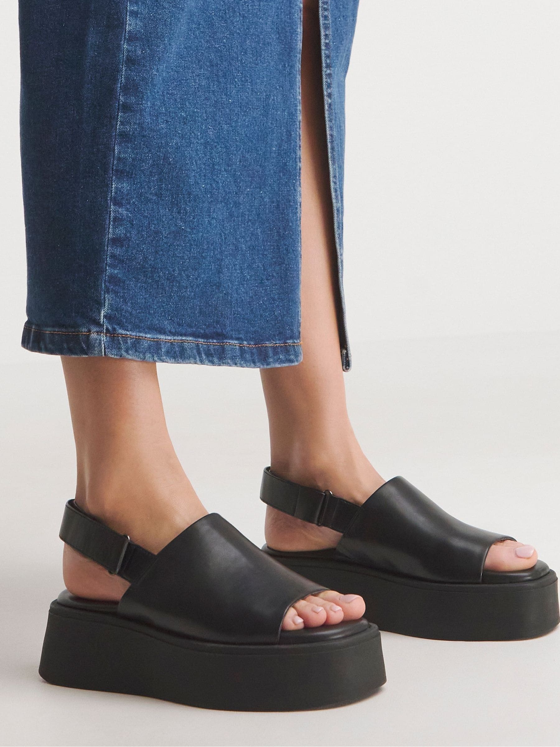 Next flatforms store