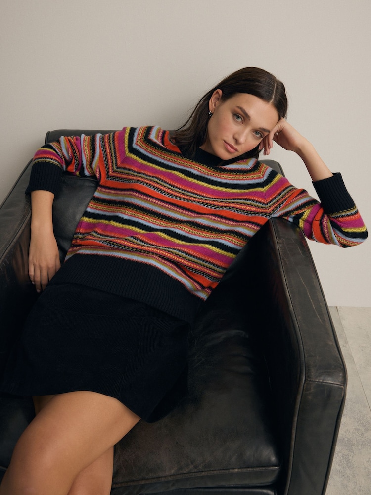 Regenbogenfarben - Premium Pullover aus 100 % Lammwolle mit Strickmuster und Rundhalsausschnitt - Bild 1 von 8 Regenbogenfarben - Premium Pullover aus 100 % Lammwolle mit Strickmuster und Rundhalsausschnitt - Bild 1 von 8