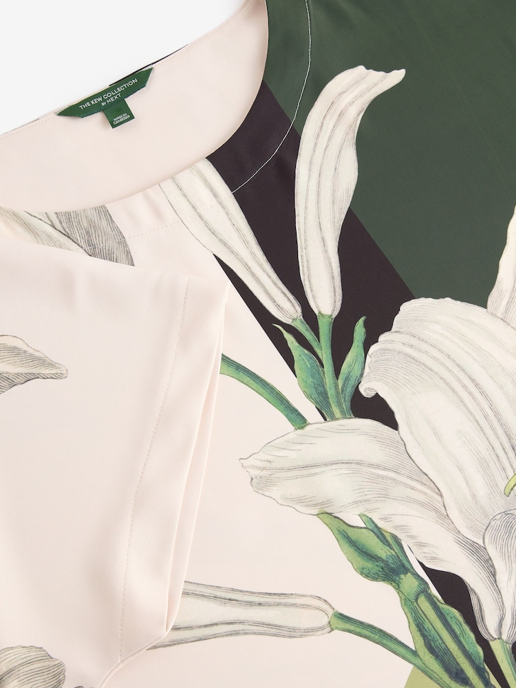 Green Lily Print Kew Collection Short Sleeve Top - Image 8 of 8
