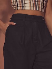 Zwart - Linen Rich City Knee Shorts - Image 3 of 6