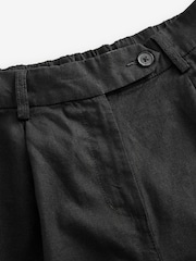 Zwart - Linen Rich City Knee Shorts - Image 5 of 6