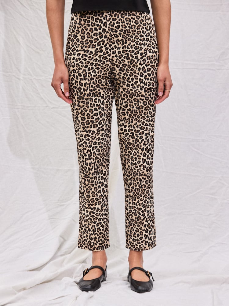 Ro&Zo Animal Petite Leopard Print 7/8 Capri - Image 2 of 6