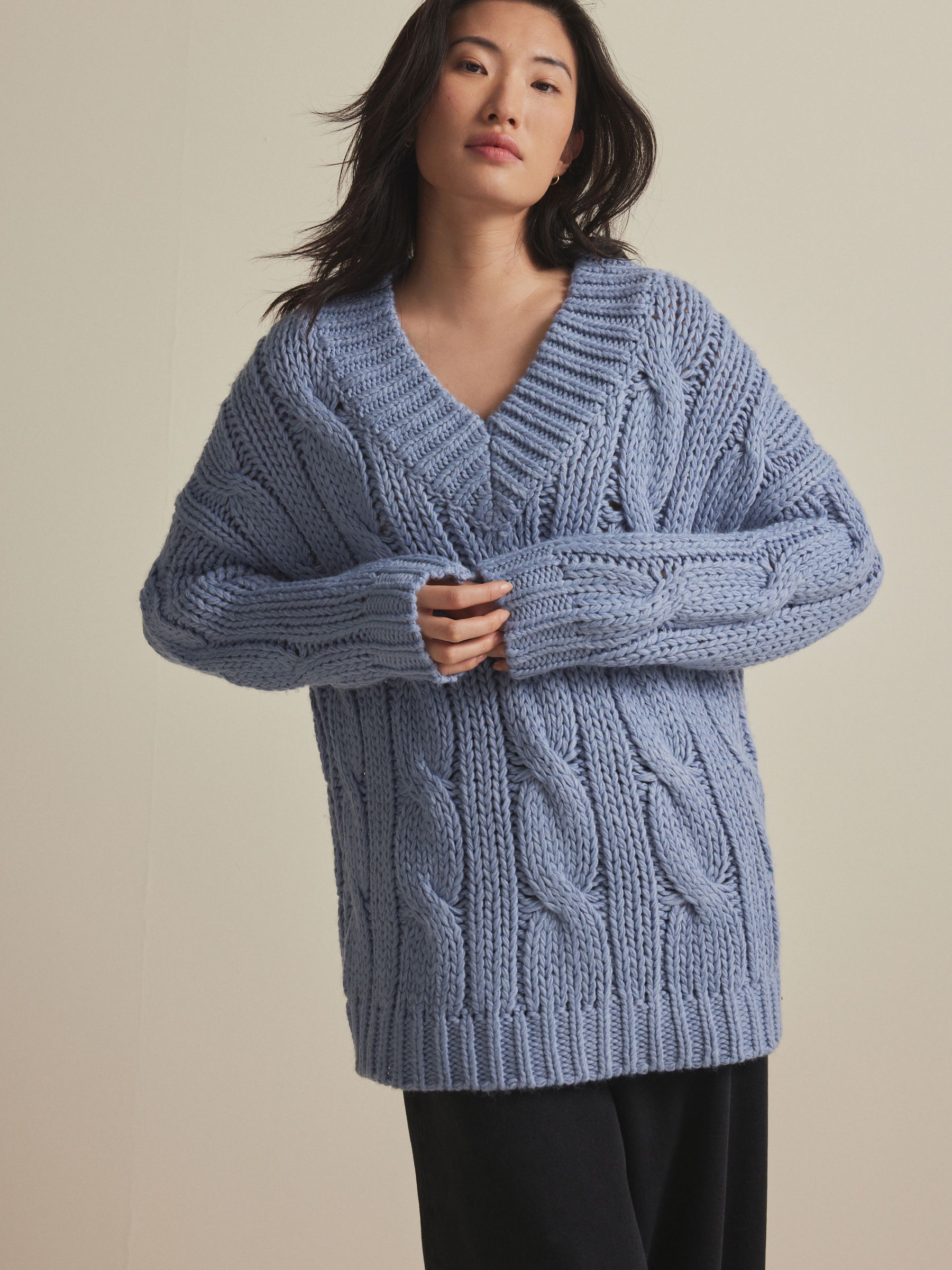 当季大流行 Buy Blue Next from Jumper Knit Cable Chunky V-Neck Chambray トップス