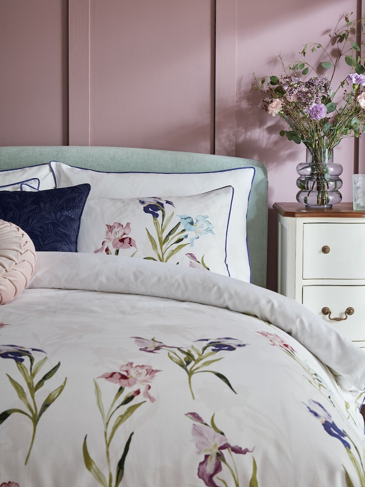 Laura Ashley Purple Hawling Irises Duvet 100% Cotton Cover and Pillowcase Set - Image 2 of 9