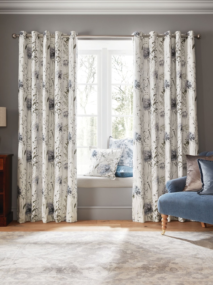 Затемняющие шторы с цветочным принтом и люверсами Laura Ashley Pallington - Изображение 1 из 4 Затемняющие шторы с цветочным принтом и люверсами Laura Ashley Pallington - Изображение 1 из 4