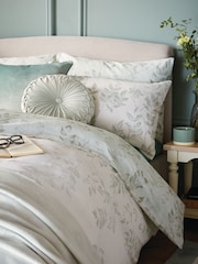 Laura Ashley 100% Cotton Lockwood Duvet Cover and Pillowcase Set - Image 4 of 8