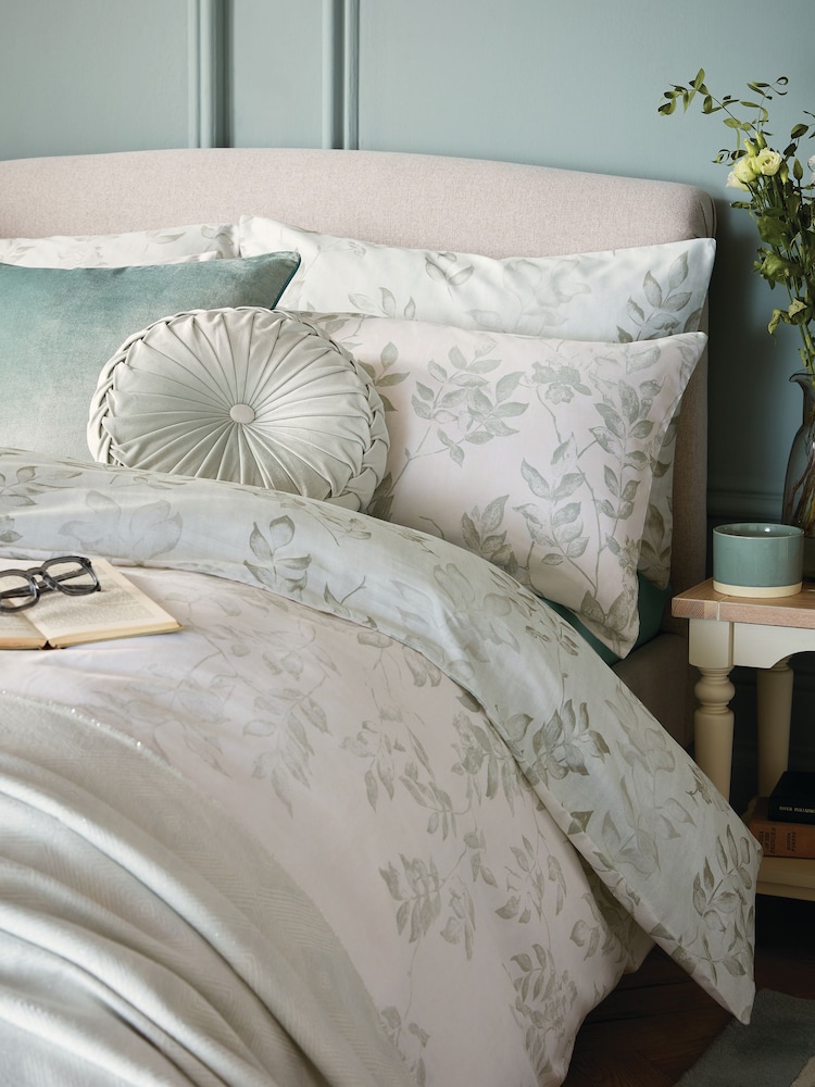 Laura Ashley 100% Cotton Lockwood Duvet Cover and Pillowcase Set - Image 4 of 8
