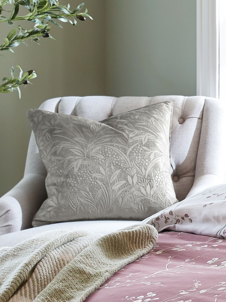 Подушка с тиснением Laura Ashley Barley - Изображение 1 из 4