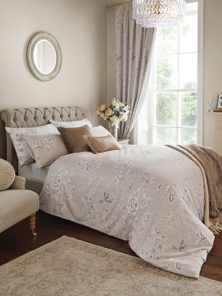 Laura Ashley Natural Rowsham Garden Duvet 100% Cotton Cover and Pillowcase Set - Image 1 of 9