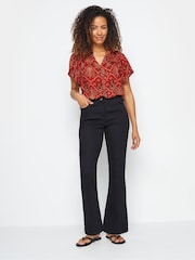 M&Co Tile Print Short Sleeve Top - Imagen 3 de 5
