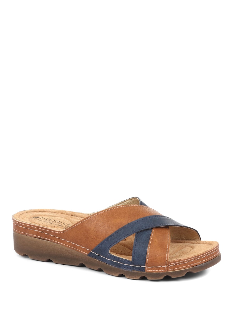 Tostado/azul marino - Pavers Crossover Mule Sandals - Imagen 2 de 5 Tostado/azul marino - Pavers Crossover Mule Sandals - Imagen 2 de 5