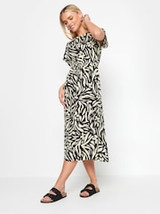 Vestido midi PixieGirl Petite com amarração na cintura - Imagem 2 de 5